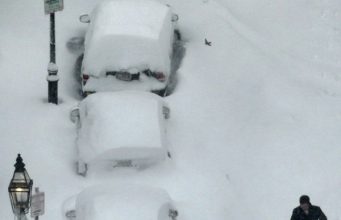 TheWeekholeView -The Blizzard Passed; Hillary Pasa