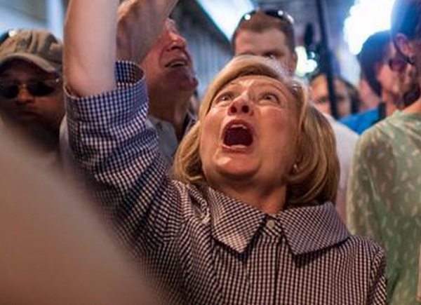 Hillary-Clinton-Mouth-Open-Looking-Up-close-up-e1444773296424-620×435